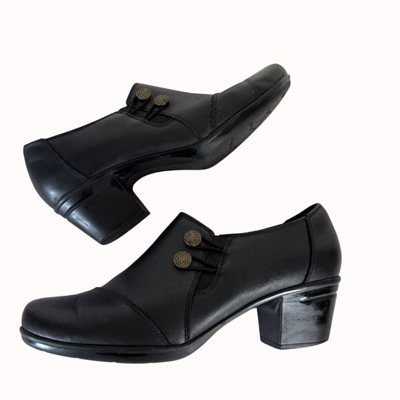Clarks Black Ankle Bootie Shoes Size 9.5 Leather Button Accent Comfort Cushion - Picture 6 of 14